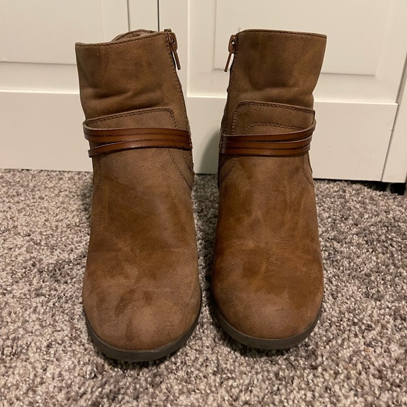 Women’s Booties - Picture 1 of 6